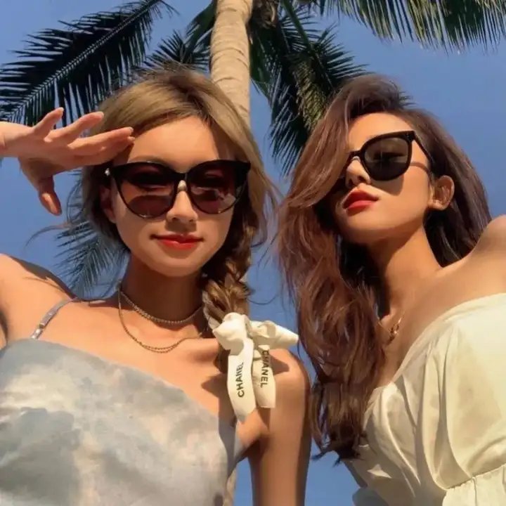 蕾哈娜内衣秀4